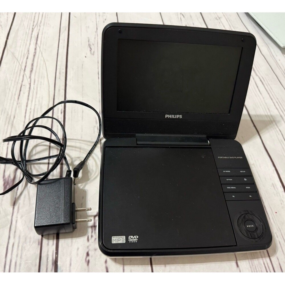 Philips PET741/37 Portable DVD Player White